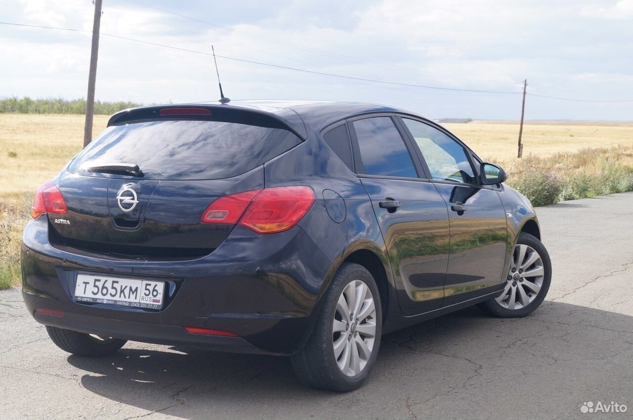 Opel Astra 1.6 МТ, 2011, хетчбэк