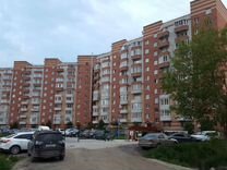 2-к квартира, 80 м², 1/10 эт.