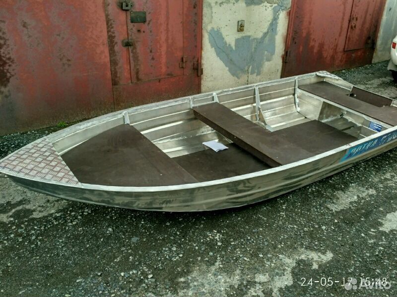Лодка вятка профи 32. Алюминиевая лодка тюмень. Алюминиевая лодка тюмень. Алюминиевая лодка тюмень. Алюминиевая лодка вятка профи-37.