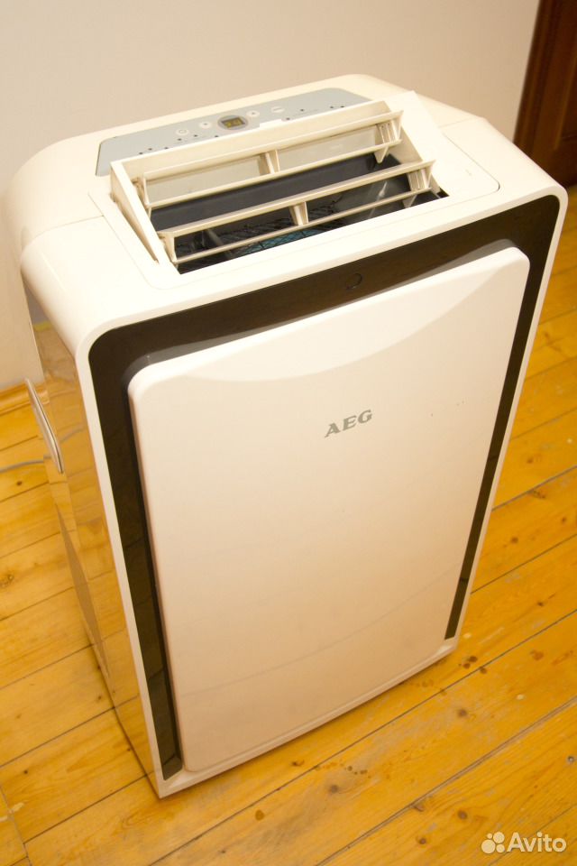 Aeg acm 12hr. AEG ACM-12hrm. Мобильный кондиционер AEG ACM-12hr. AEG кондиционер напольный. AEG ACM-09hr воздуховод.