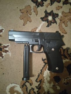 Пистолет страйкбольный G.26A
