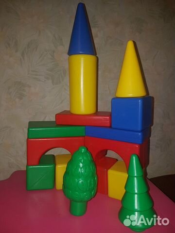 Кубики пластмассовые (размер кубика 88 см)