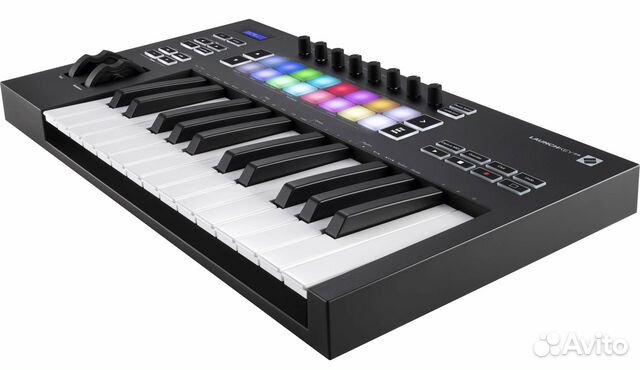 Novation Launchkey 25 MK3 новая