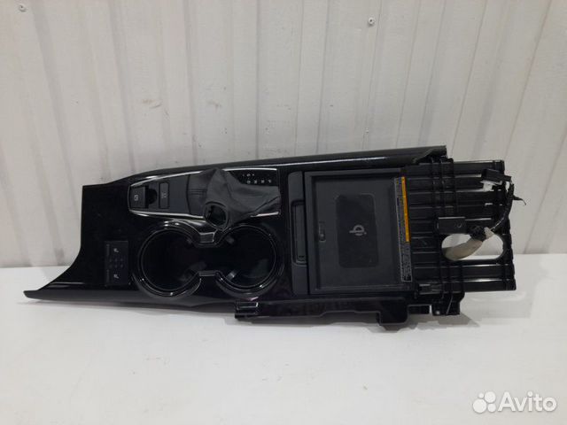 Консоль кпп Toyota Camry Xv70 седан 2AR-FE 2.5 Л