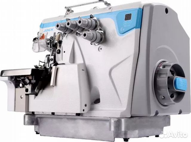 Прямострочная швейная машина с автоматическими фун