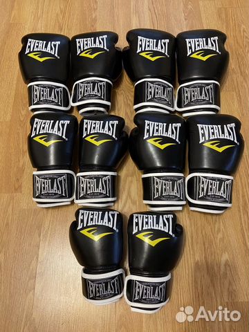 Боксерские перчатки Everlast