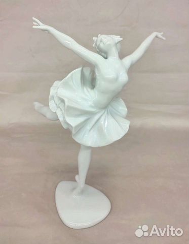 Шикарная интерьерная статуэтка Балерина.Фарфор.Про