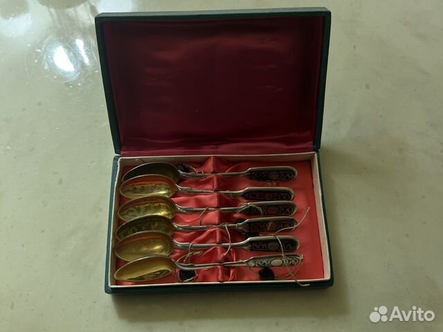 Набор серебряных ложек с позолотой и чернением