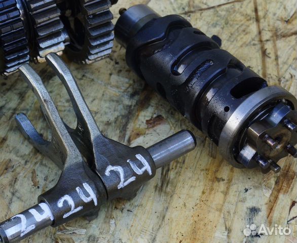 Вал копирный с вилками Yamaha FZ400