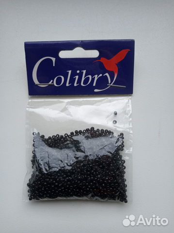 Разноцветные бусины и бисер