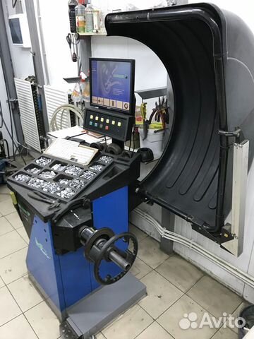 Мастер шиномонтажник на легковой шиномонтаж