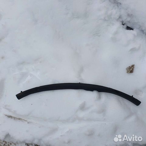 Уплотнитель капота jeep wk2 grand cherokee