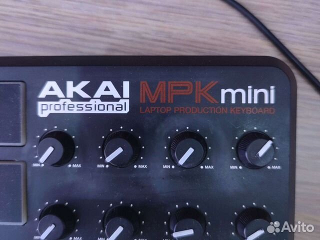 Миди клавиатура Akai mpk mini