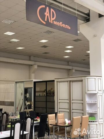 Продавец мебели