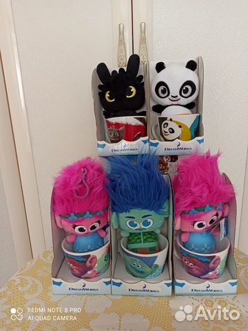 Кружка с игрушкой магнит