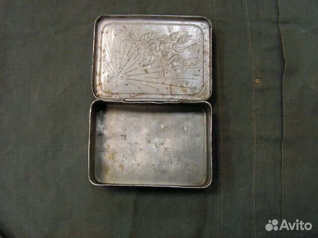 Алюминиевая табачная коробка