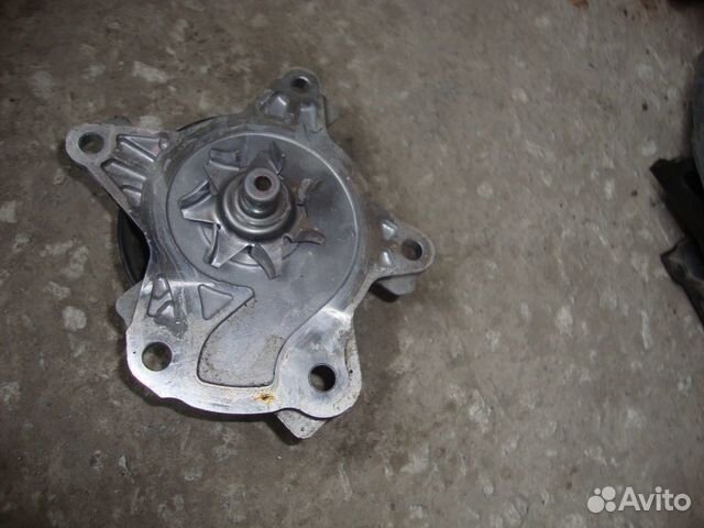 Помпа Toyota RAV 4 Помпа Toyota RAV 4