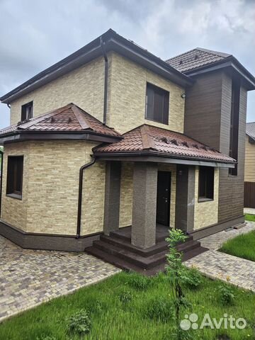 

Коттедж 205 м² на участке 10 сот.