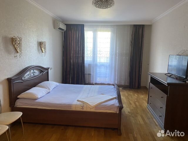 

3-к. квартира, 90 м², 3/18 эт.