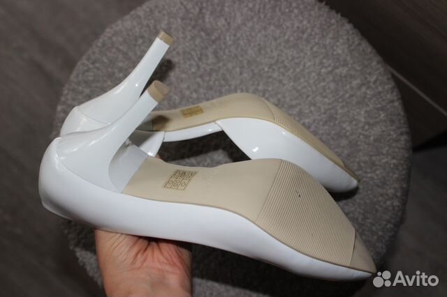Туфли новые белые лодочки, 34-35 р Туфли новые белые лодочки, 34-35 р