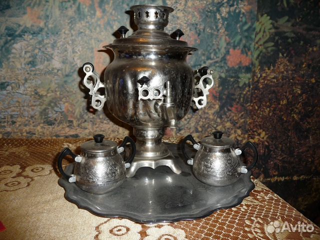 Самовар электрический на подносе