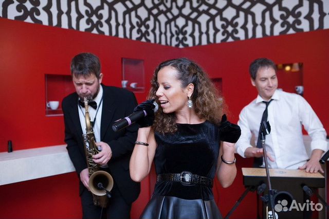 Кавер-группа KeySax, певица, саксофн и диджей Кавер-группа KeySax, певица, саксофн и диджей