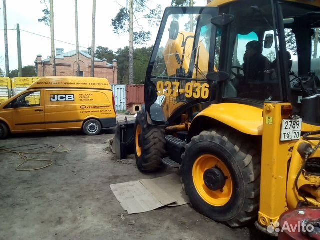 Экскаватор-погрузчик JCB