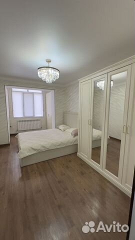 

2-к. квартира, 70 м², 2/5 эт.