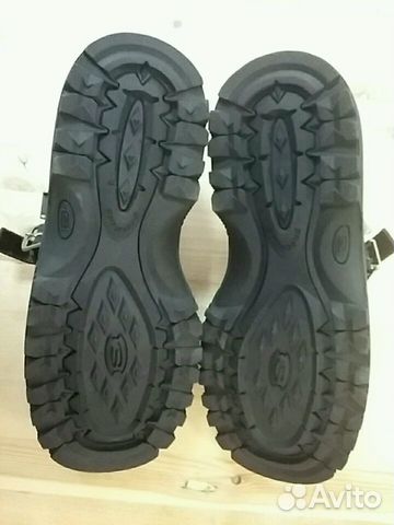 Skechers. Новые ботинки. Размер на фото есть. Само
