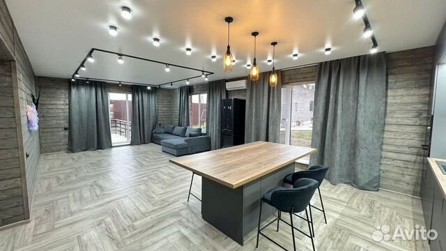 

7-к. коттедж, 215 м²