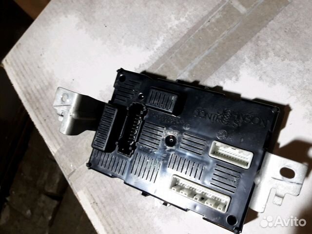 Блок комфорта ниссан тиида C11