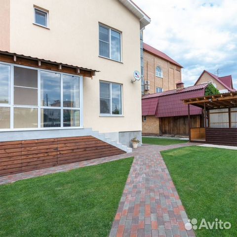 

5-к. коттедж, 180 м²