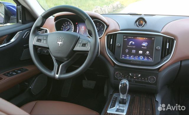 Эмблема Maserati Ghibli Эмблема Maserati Ghibli