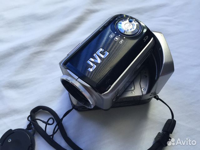 Видеокамера JVC GZ-MC200E