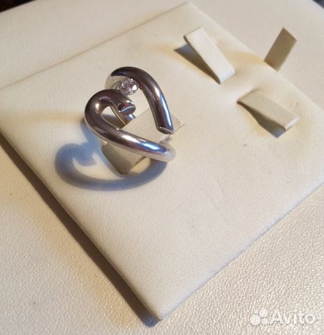 Серебряное кольцо с цирконом