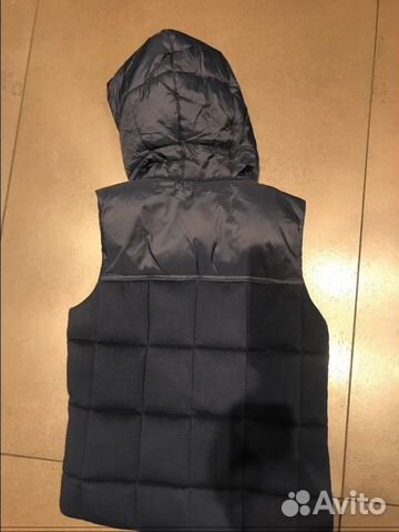 Жилетка новая Zara 9 лет Жилетка новая Zara 9 лет