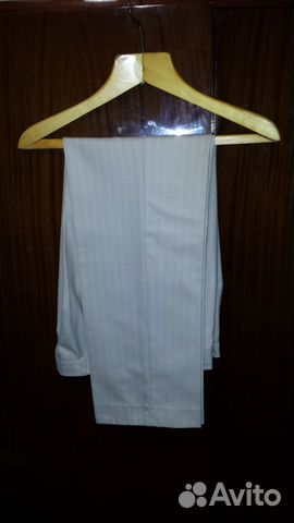 Мужской белый костюм для выпускного, свадьбы