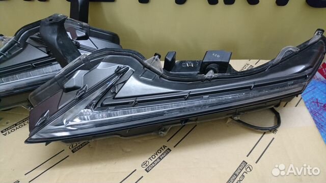 Поворотник дхо в бампер Lexus NX оригинал