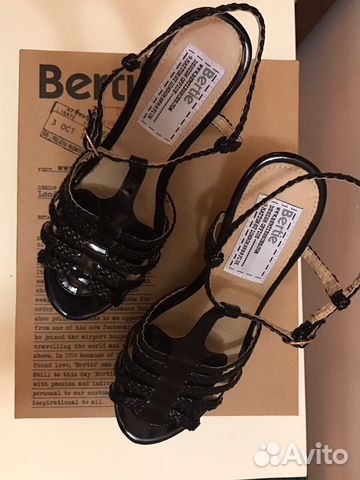 Босоножки Bertie London