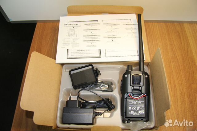 Yaesu FT-252 VHF Радиостанция портативная Yaesu FT-252 VHF Радиостанция портативная