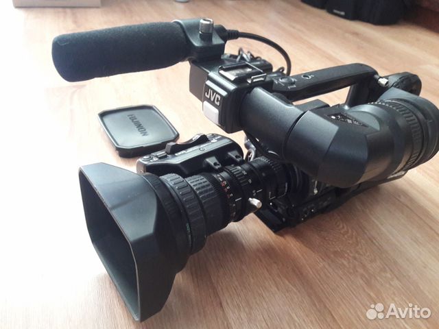 Видеокамера JVC GY-HD110