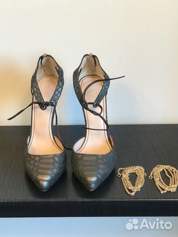 Босоножки. Новые. Размеры 37,38 Босоножки. Новые. Размеры 37,38