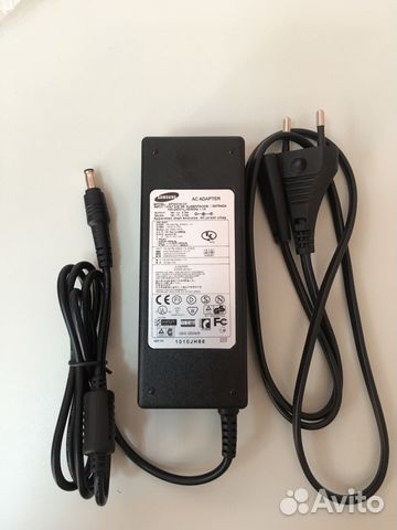 Блок питания ноутбука SAMSUNG 19V 4,74A 5.5x3.0