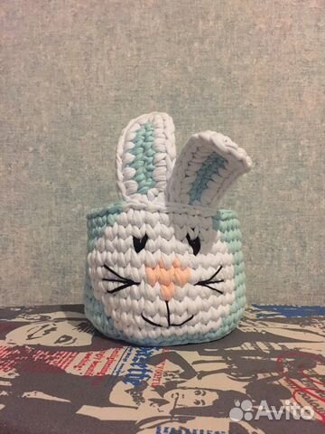 Корзинки из трикотажной пряжи. Заяц