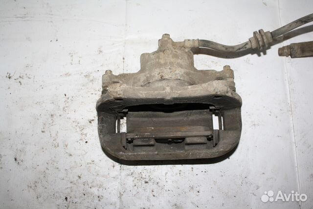 Суппорт передний правый Opel Astra J 13301227
