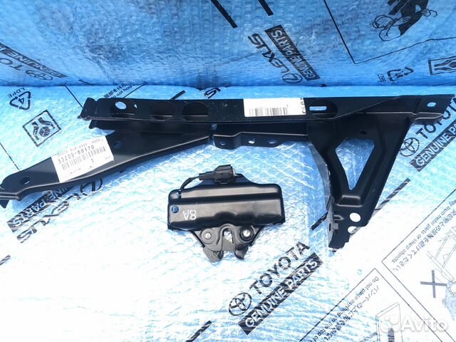 Стойка замка капота Toyota Land Cruiser 200 Стойка замка капота Toyota Land Cruiser 200