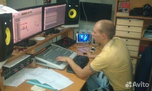 Оборудование и инструменты для студии звукозаписи