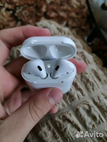 AirPods