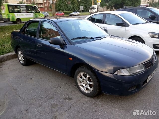 Mitsubishi Carisma 1.6 AT, 1997, 220 000 км