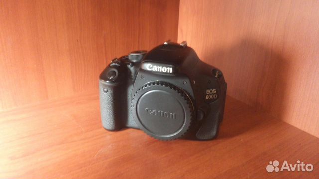 Canon 600d + ef-s 18-200mm 3.5-5.6 + аксессуары